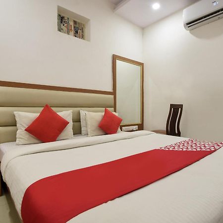 OYO 2228 Hotel Royal Icon Udaipur Exterior foto