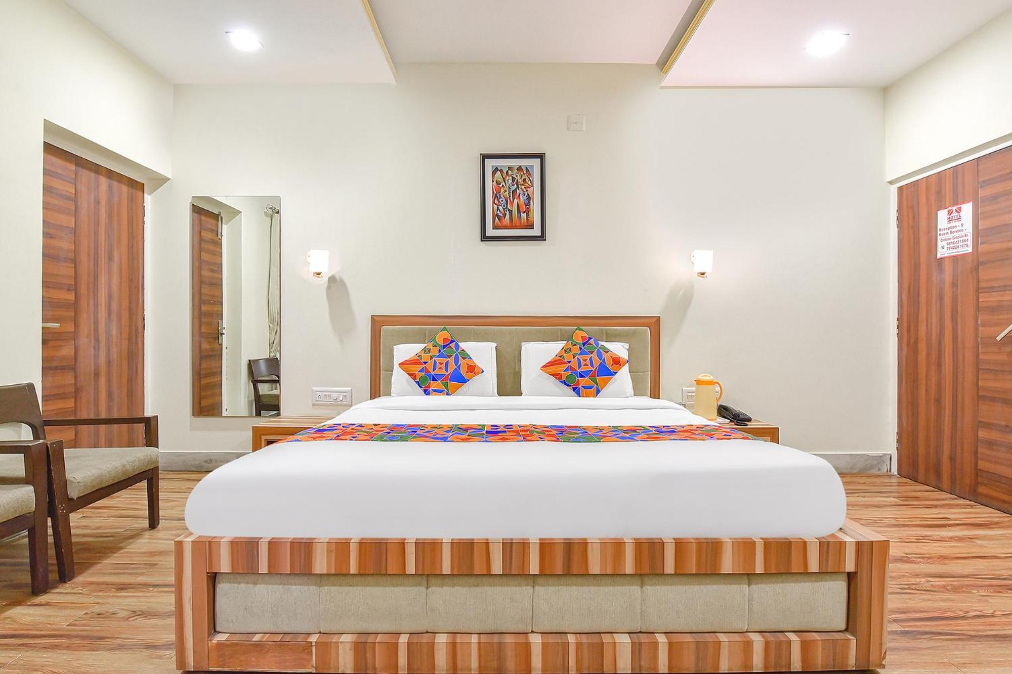 OYO 2228 Hotel Royal Icon Udaipur Exterior foto