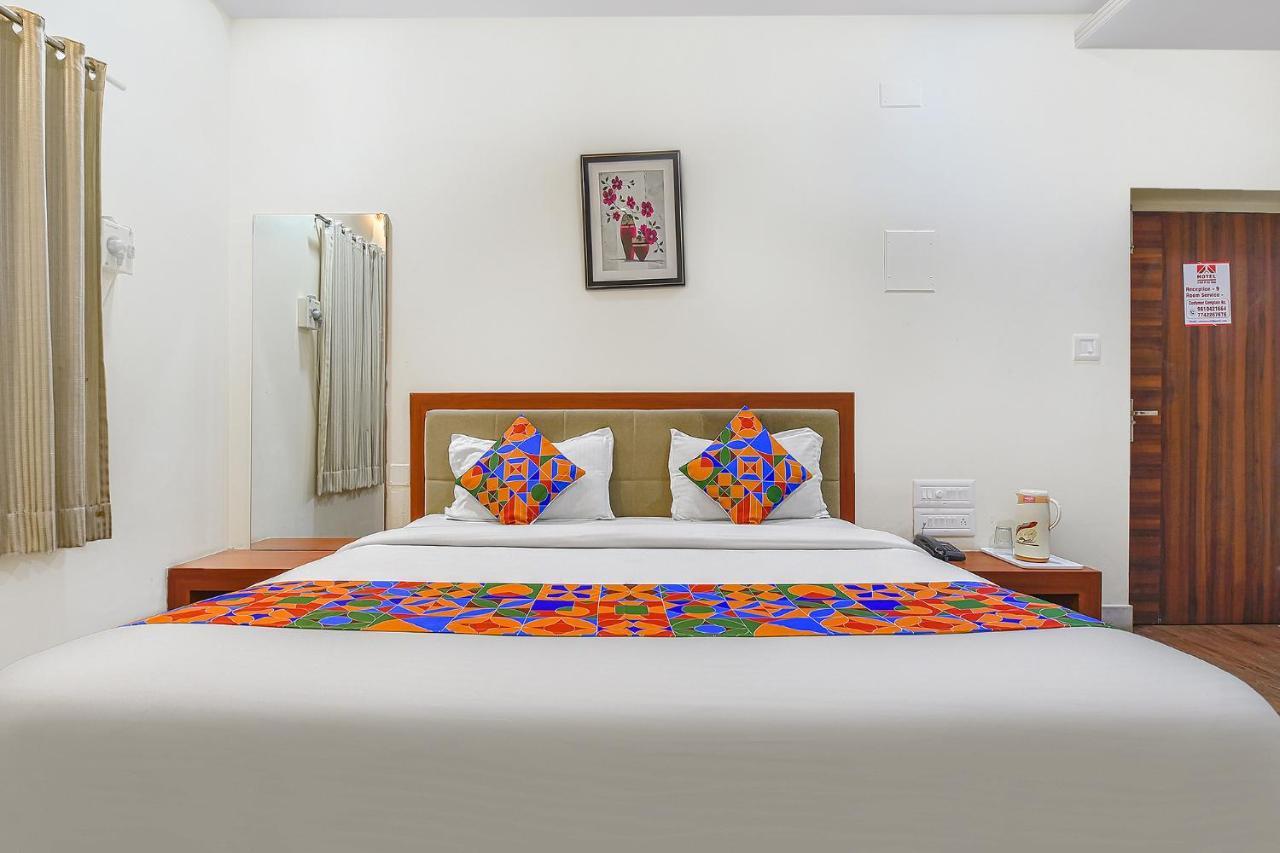 OYO 2228 Hotel Royal Icon Udaipur Exterior foto
