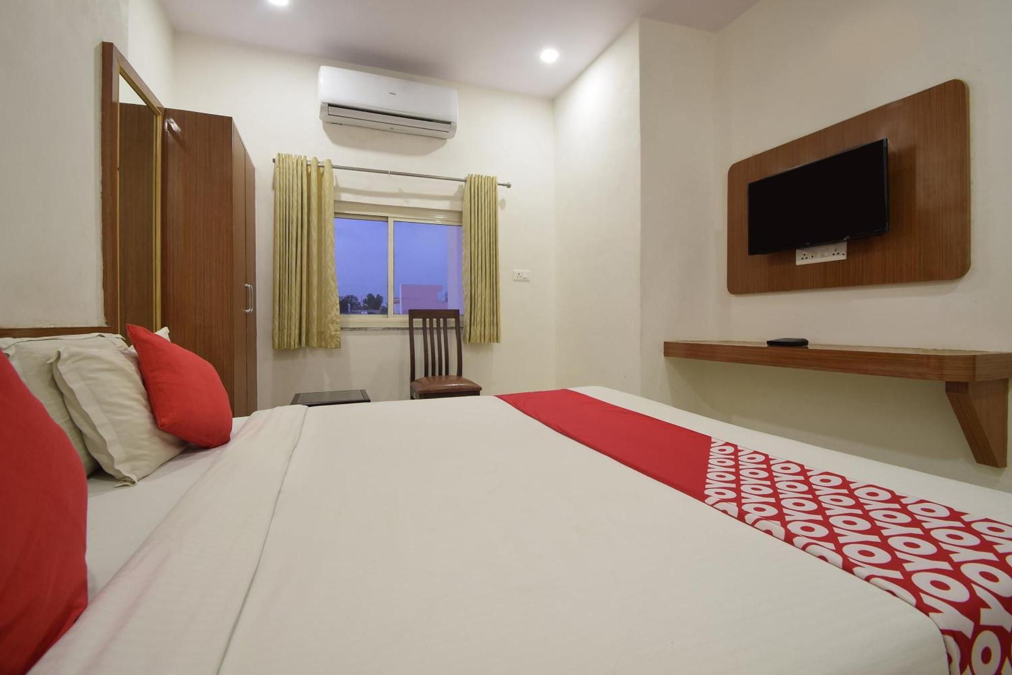OYO 2228 Hotel Royal Icon Udaipur Exterior foto