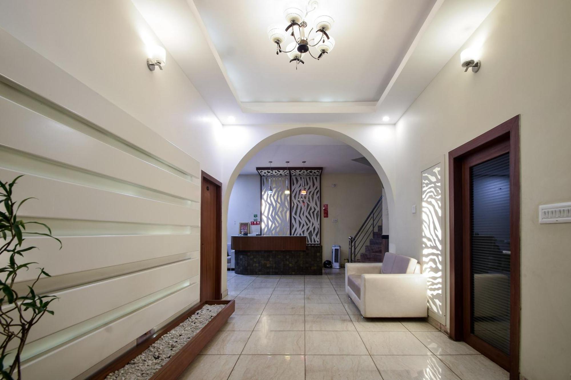 OYO 2228 Hotel Royal Icon Udaipur Exterior foto