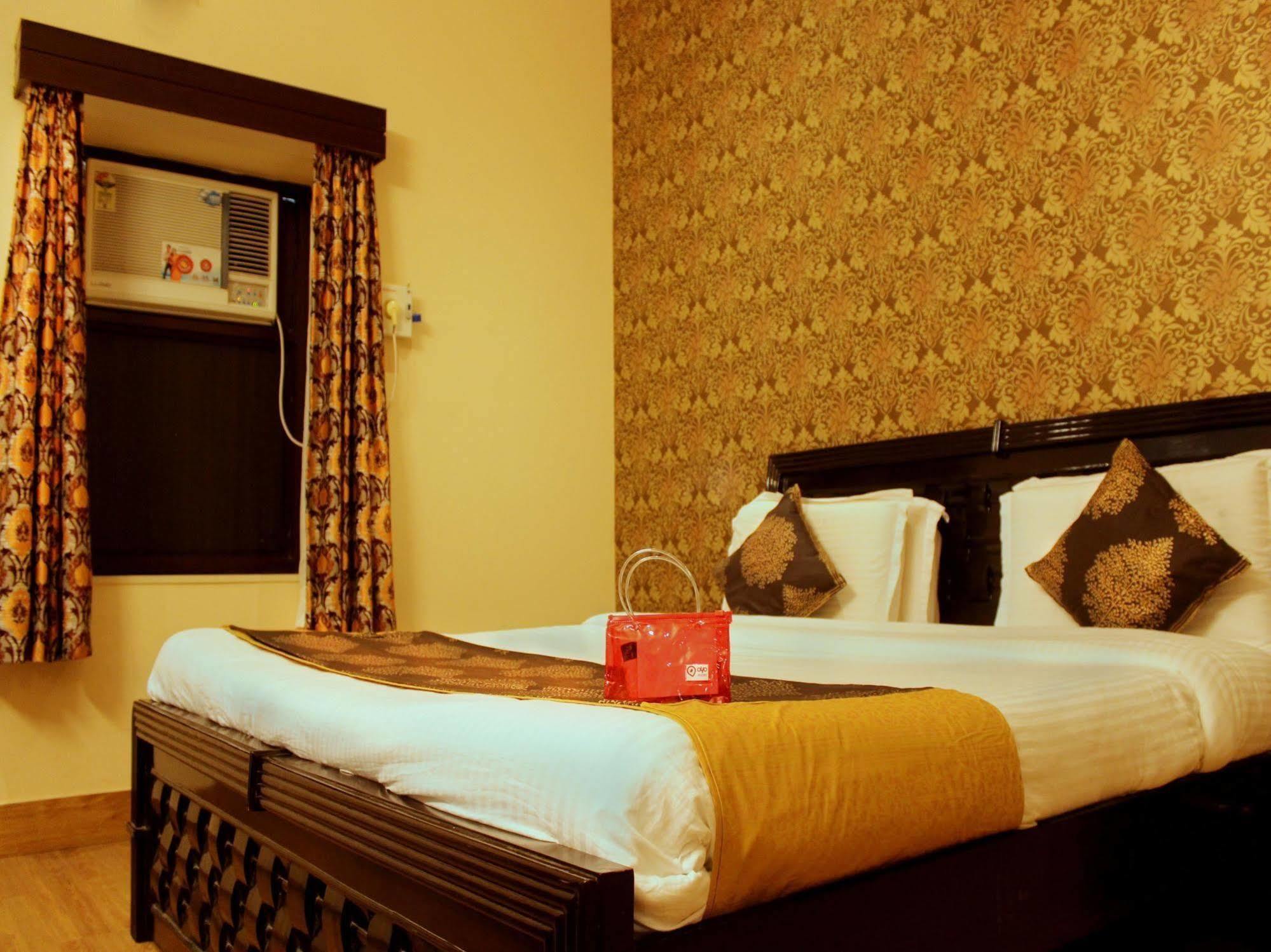 OYO 2228 Hotel Royal Icon Udaipur Exterior foto